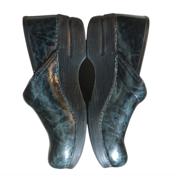 Dansko Blue/Green Marbled Tie Dye Patterned Professional Clogs Women's size 9 - Picture 2 of 12